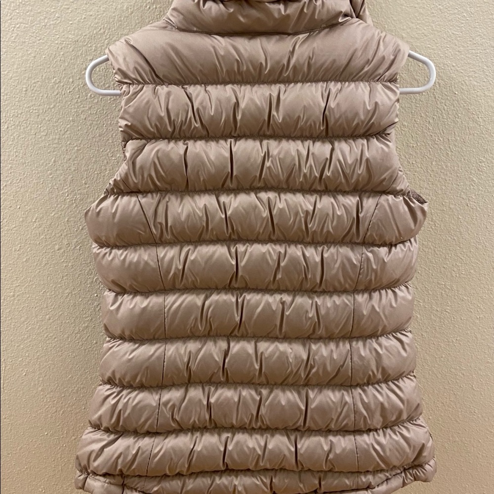 Athleta Puffer Vest Size M